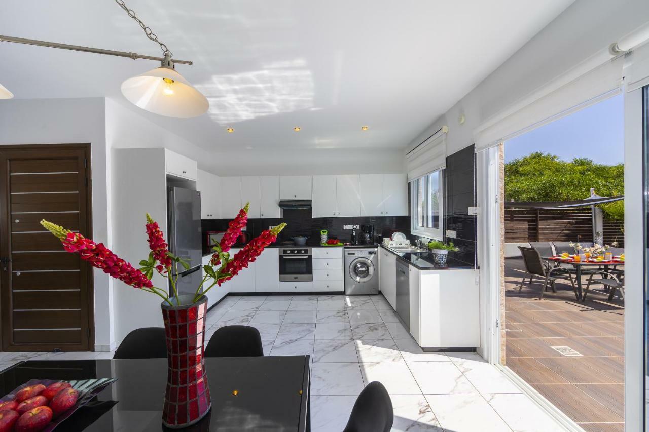 Protaras Villa Hollywood Ngoại thất bức ảnh