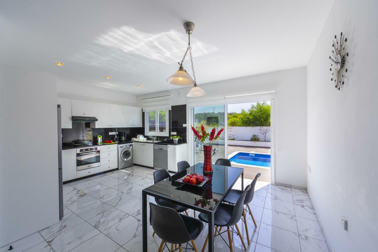 Protaras Villa Hollywood Ngoại thất bức ảnh